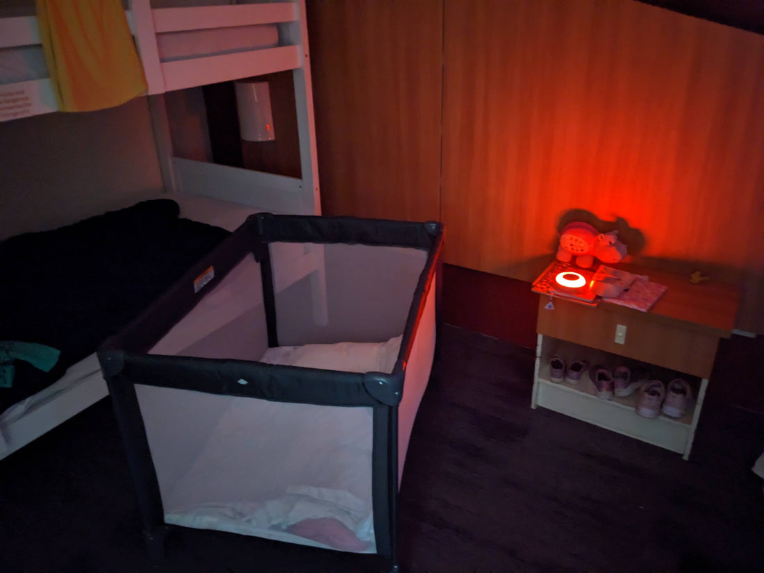 Portable red light while travelling